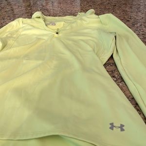 Women’s Under Armour meduim work out